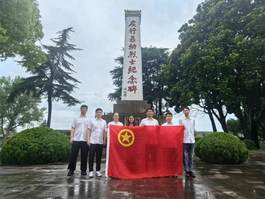 團(tuán)員合影
